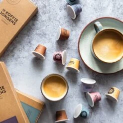 De Koffiejongens - Proefpakket - Nespresso Cups - 100% Biologisch Afbreekbaar - 6x10 Cups - Nespresso Compatible -Beroemde Koffie Winkel 1200x1200 11
